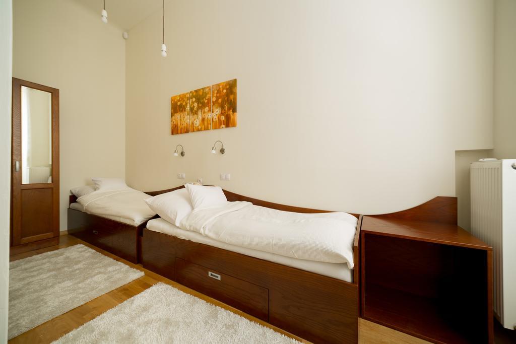 Family Buddha Apartment Budapest Exterior photo
