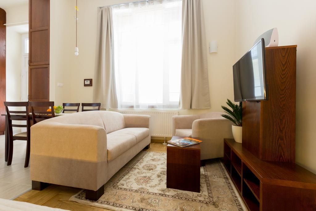 Family Buddha Apartment Budapest Exterior photo