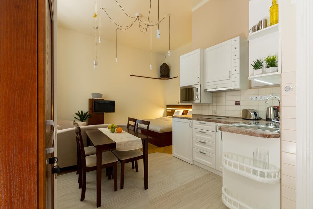Family Buddha Apartment Budapest Exterior photo